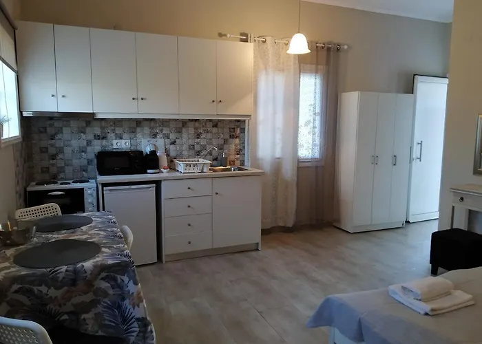 Trousas Apartament Roda (Corfu)
