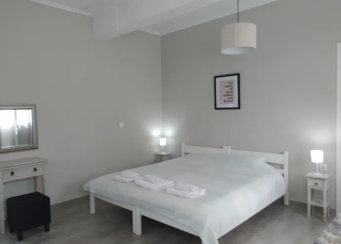 Trousas Apartament Roda (Corfu)