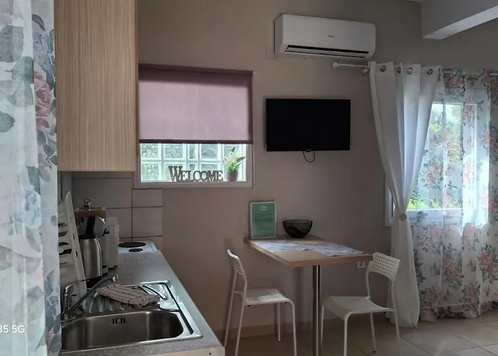Trousas Apartament Roda (Corfu)