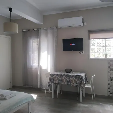 Trousas Roda (Corfu)