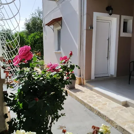 Trousas * Roda (Corfu)