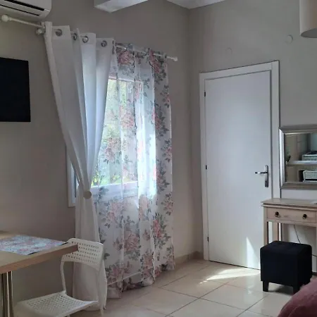 Trousas Apartment Roda (Corfu)